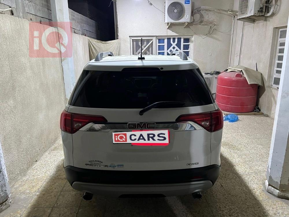 جي ام سي اكاديا